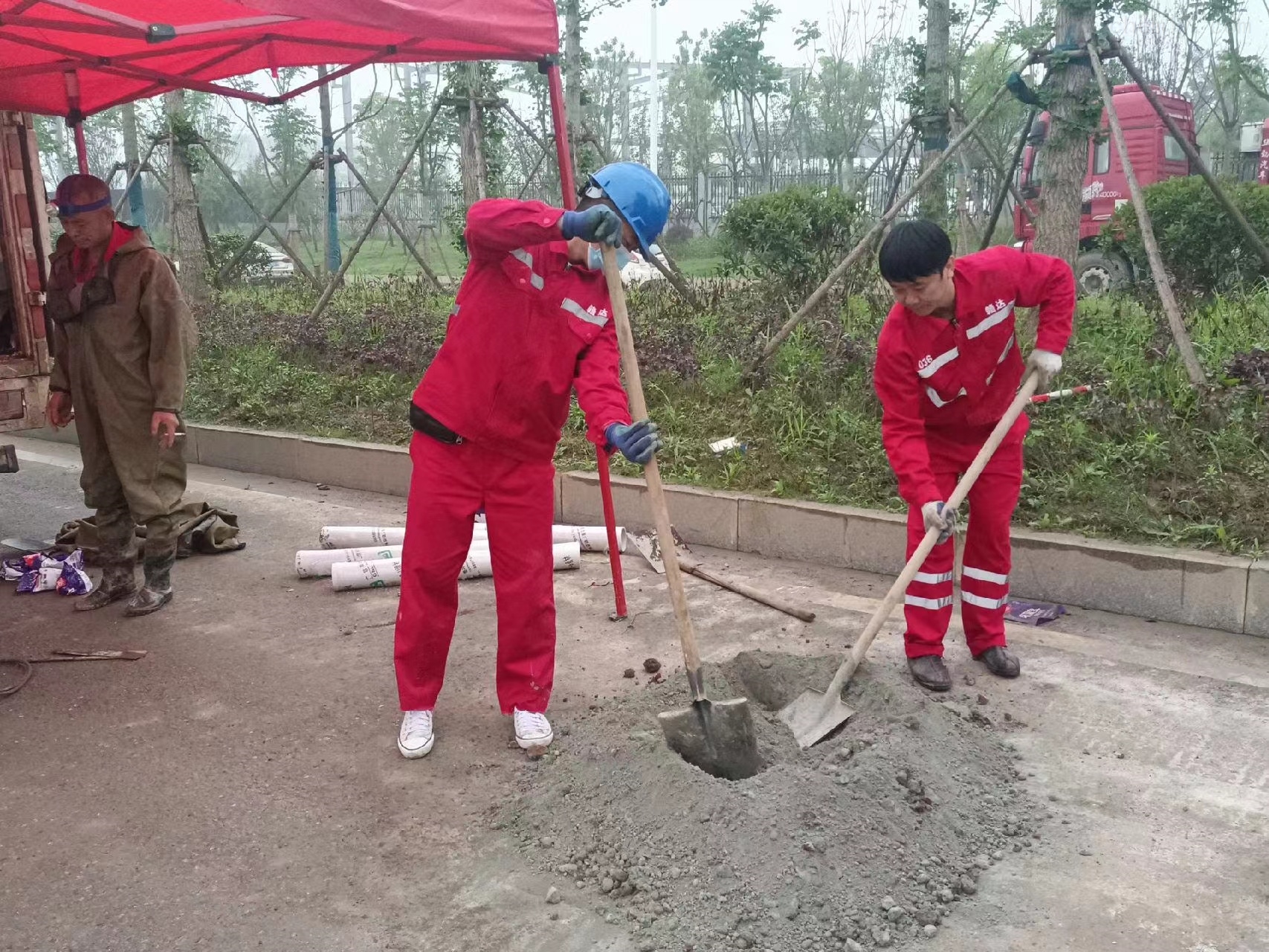 万年管道疏通哪家好】及时进行市政管道清淤